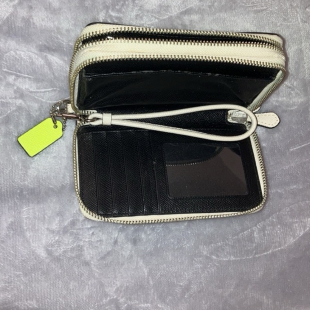 Coach x Coachella Fire Dancer Double Zip Wallet, 2015 Limited Edition - Picture 6 of 8